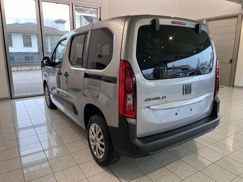 Nuova Fiat Doblò 101 CV (74 kW) 2025 Grigio metallizzato Monovolume