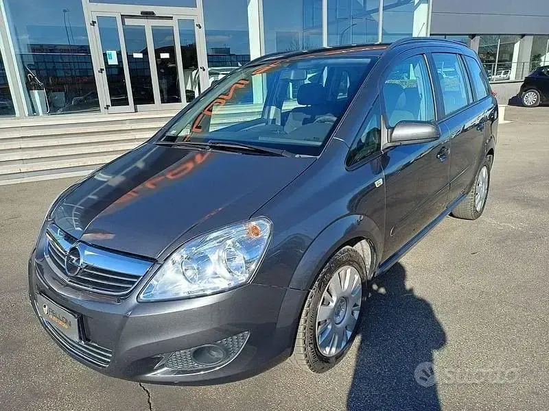 Usata Opel Zafira 94 CV (69 kW) 2009 Grigio Monovolume