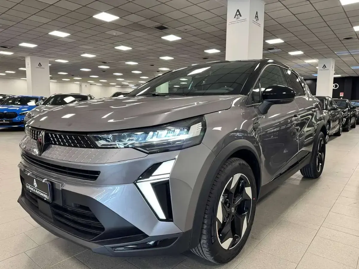 Usata Renault Captur Techno 101 CV (74 kW) 2025 Grigio SUV