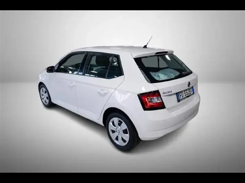 Usata Skoda Fabia Ambition 90 CV (66 kW) 2016 Grigio chiaro