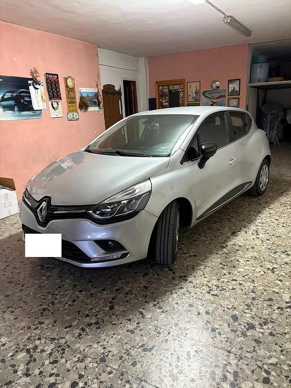 Usata Renault Clio IV 75 CV (55 kW) 2017 Grigio Berlina