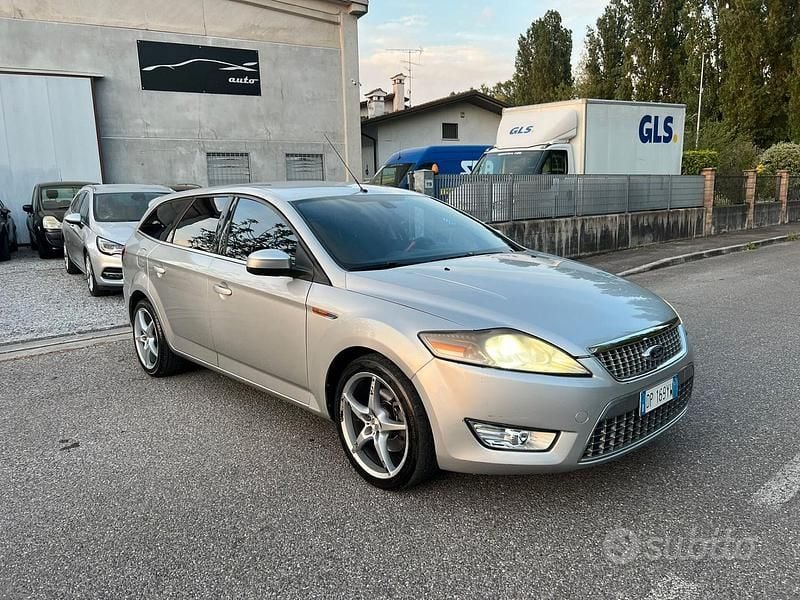 Usata Ford Mondeo 140 CV (102 kW) 2008 Grigio Station wagon