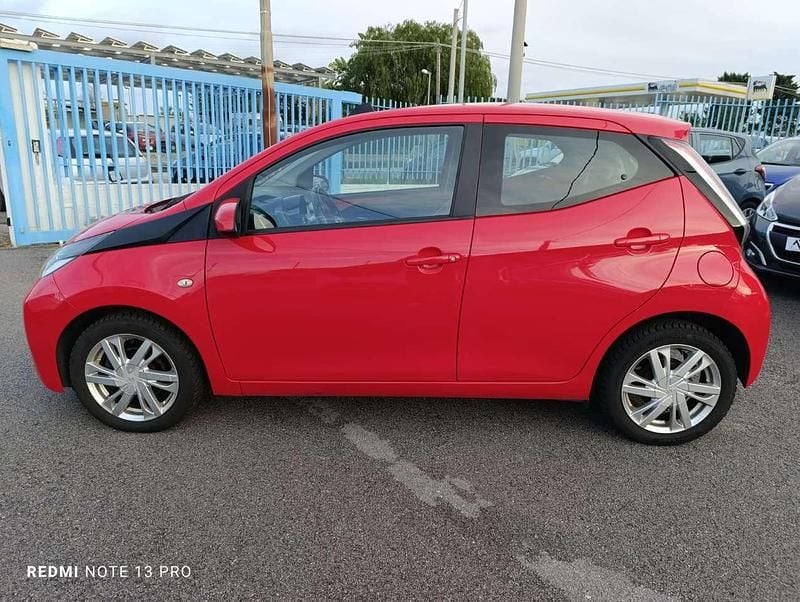 Usata Toyota Aygo X-cite 69 CV (50 kW) 2015 Rosso Utilitaria