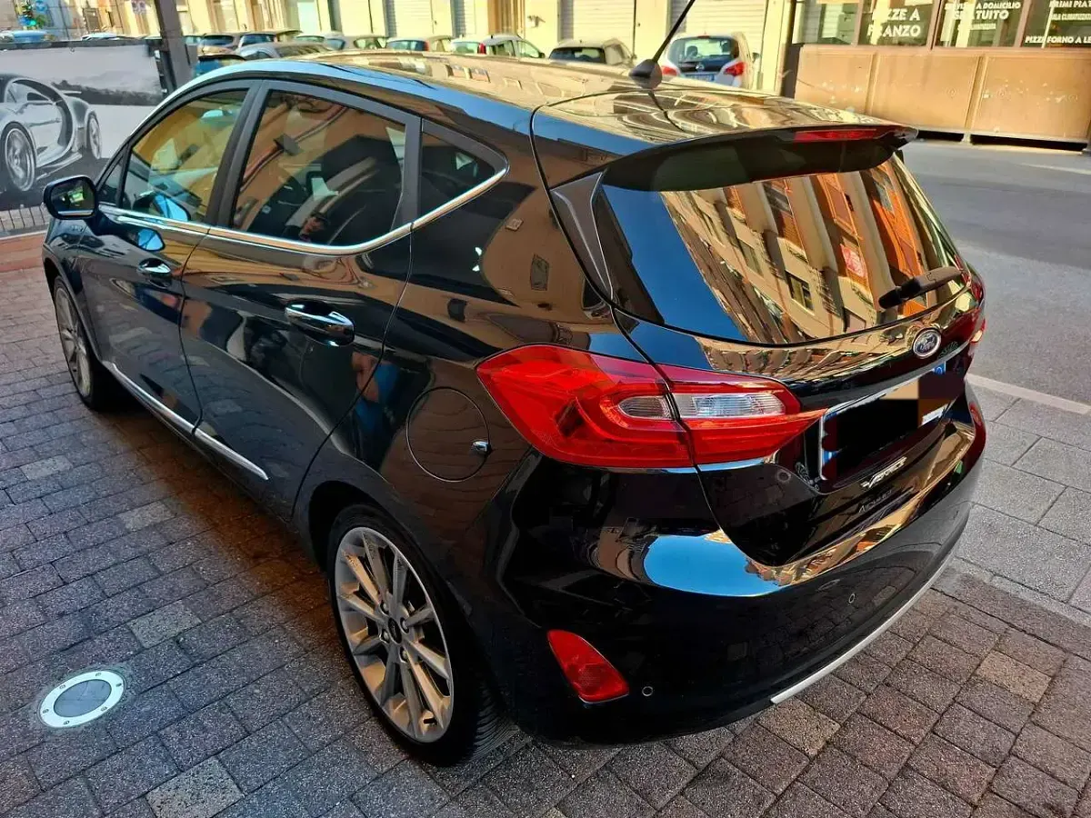 Usata Ford Fiesta Vignale 86 CV (63 kW) 2018 Nero Utilitaria