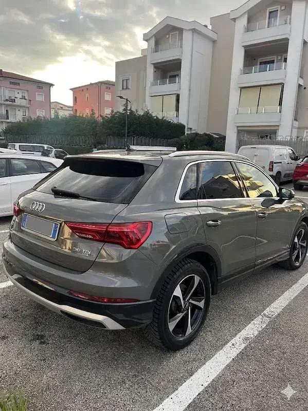 Usata Audi Q3 Advanced Plus 150 CV (110 kW) 2019 Grigio SUV