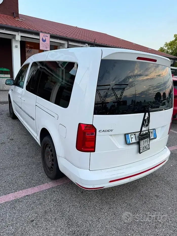 Usata VW Caddy Maxi 102 CV (75 kW) 2019 Bianco Monovolume