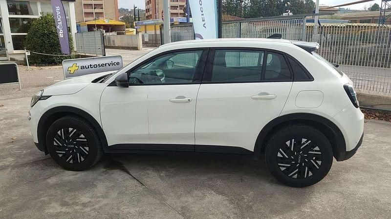 Usata Fiat 600 101 CV (74 kW) 2024 Bianco SUV