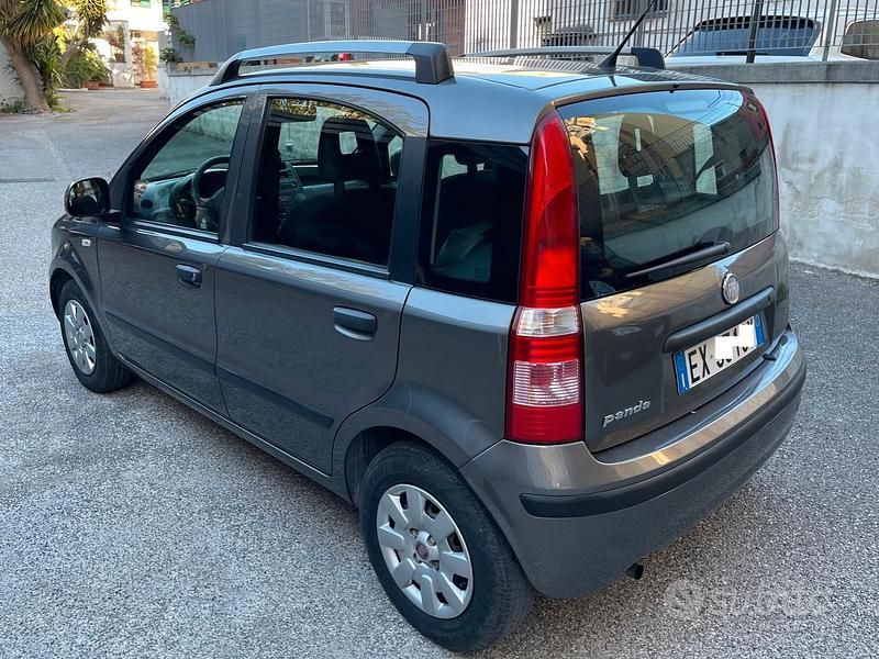 Usata Fiat Panda 69 CV (50 kW) 2012 Grigio Utilitaria