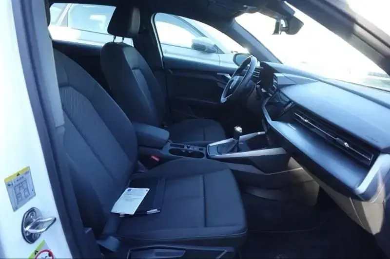 Usata Audi A3 Sportback 110 CV (80 kW) 2023 Bianco Utilitaria