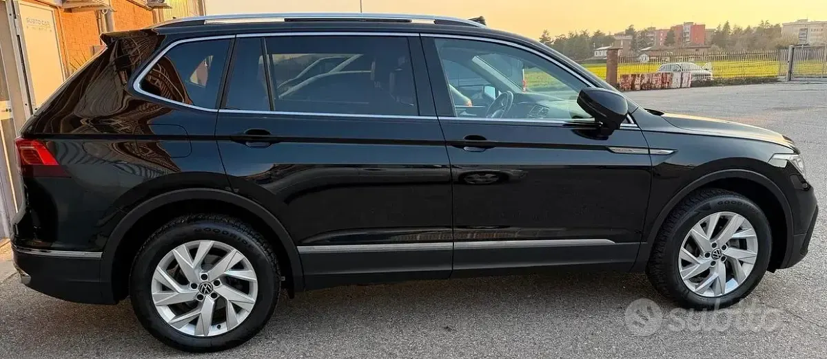 Usata VW Tiguan Allspace Elegance 150 CV (110 kW) 2023 Nero SUV