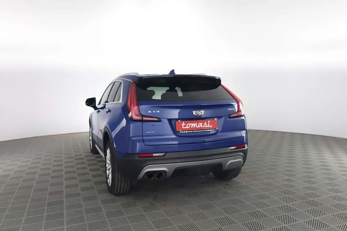 Usata Cadillac XT4 174 CV (127 kW) 2022 Wave blue SUV