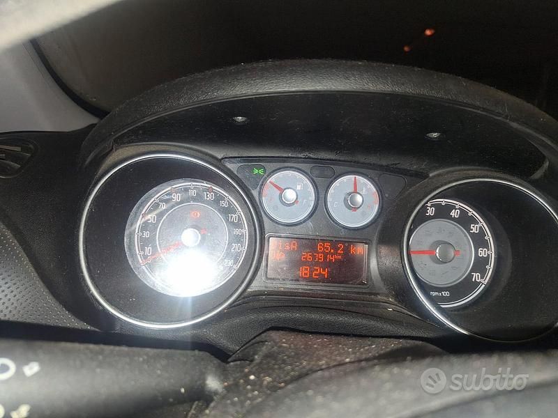 Usata Fiat Grande Punto 77 CV (56 kW) 2010 Blu Utilitaria