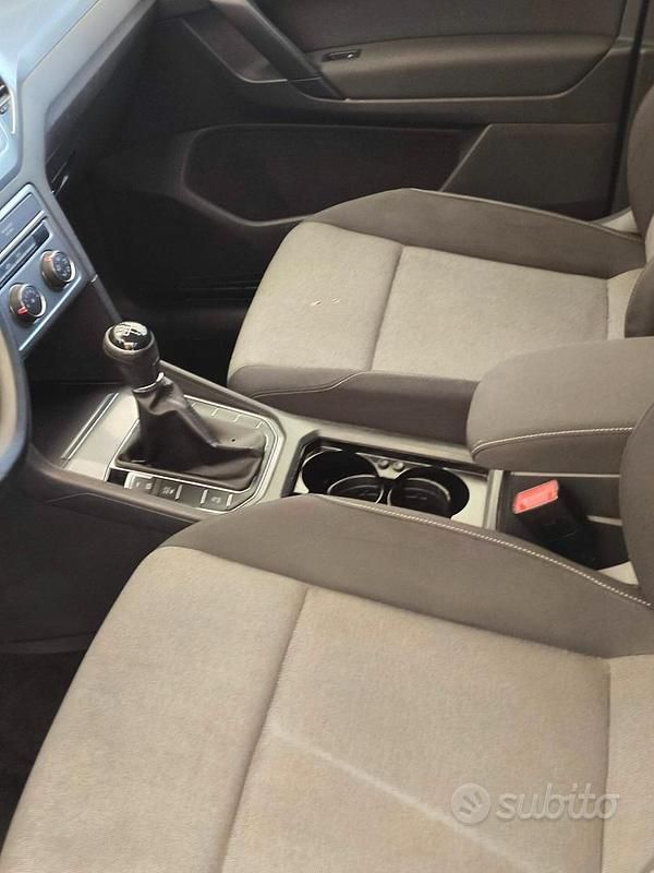 Usata VW Golf Sportsvan Comfortline 90 CV (66 kW) 2016 Bianco Monovolume