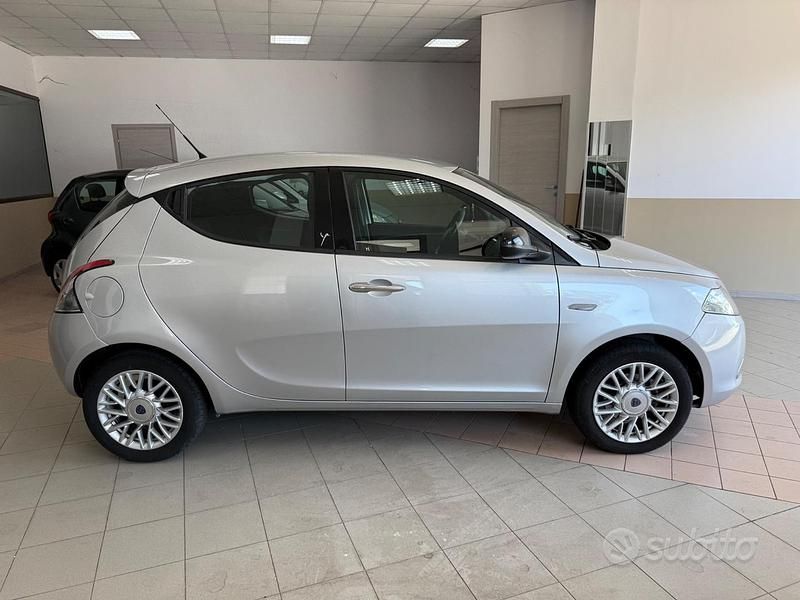 Usata Lancia Ypsilon S 95 CV (69 kW) 2014 Grigio Utilitaria