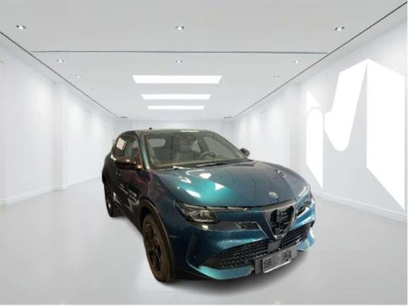 Nuova Alfa Romeo Junior Edizione Speciale 114 kW (156 CV) 2025 Blu navigli SUV