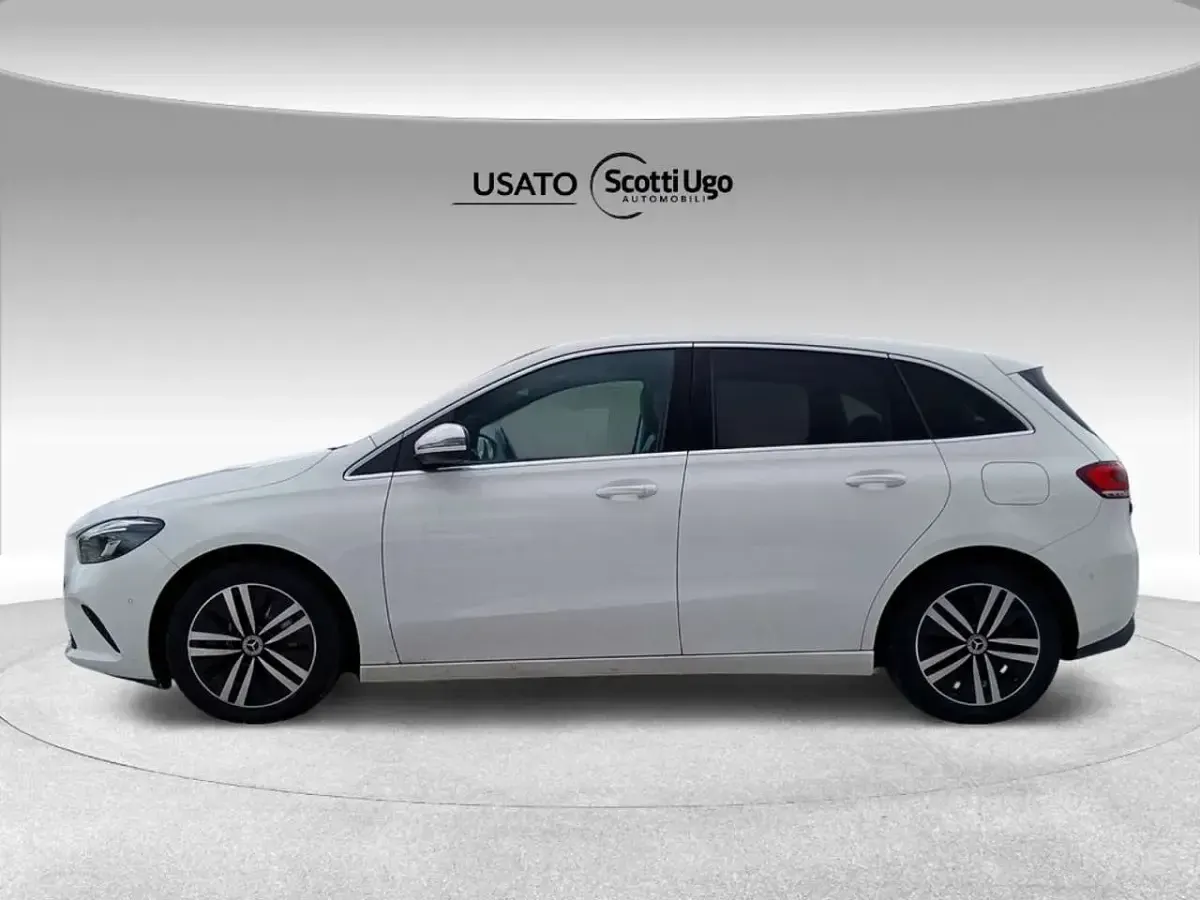 Usata Mercedes B250e 160 CV (117 kW) 2022 Bianco Monovolume