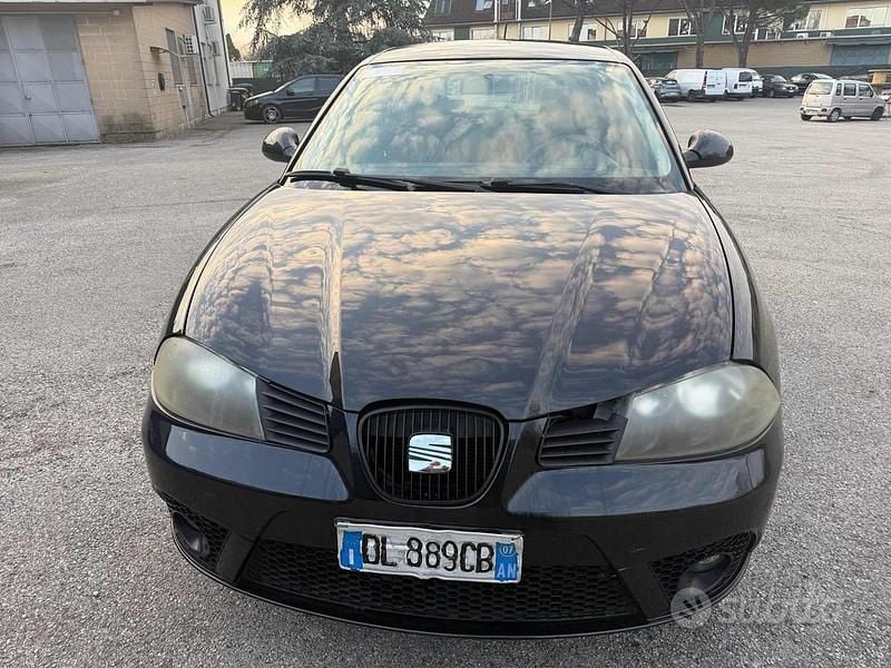 Usata Seat Ibiza Stylance 70 CV (51 kW) 2007 Nero Utilitaria