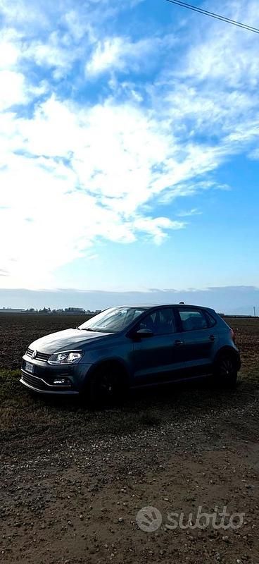 Usata VW Polo Comfortline 75 CV (55 kW) 2015 Grigio Berlina