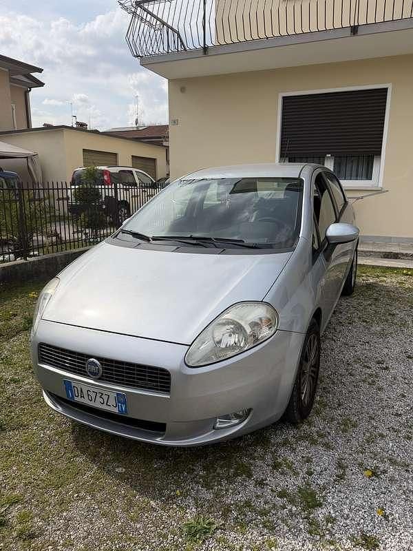 Usata Fiat Grande Punto Dynamic 90 CV (66 kW) 2006 Utilitaria