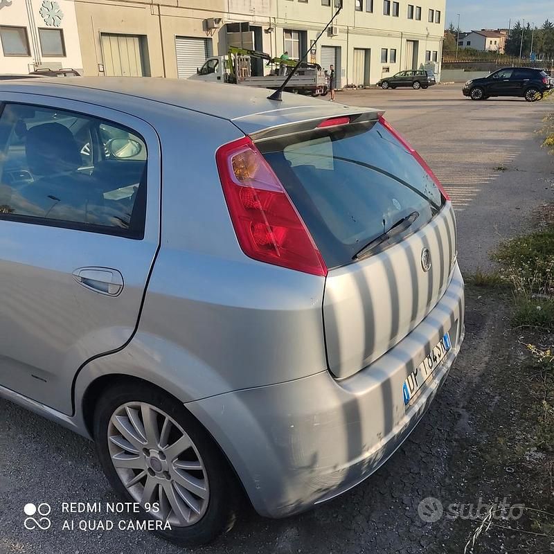 Usata Fiat Grande Punto 77 CV (56 kW) 2008 Grigio Utilitaria