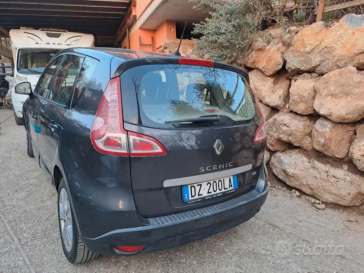 Usata Renault Scénic III 110 CV (80 kW) 2009 Monovolume