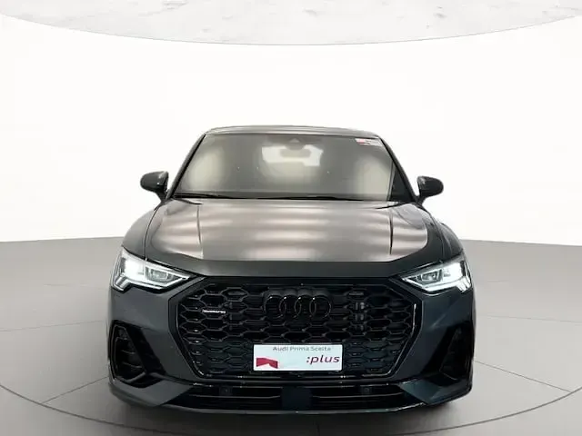 Usata Audi Q3 Sportback S-Line 193 CV (141 kW) 2025 Grigio daytona perlato SUV