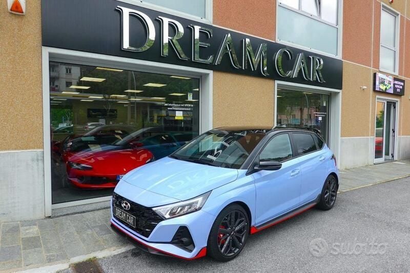 Azzurro Usata 2024 Hyundai i20 N Performance Tre volumi | 31.990 € (Cara) - Immagine 1/4