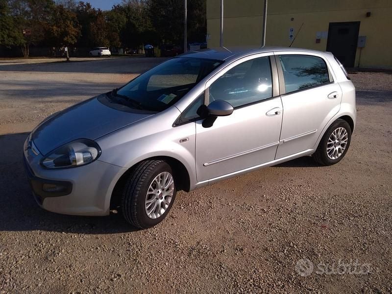 Usata Fiat Punto Evo 90 CV (66 kW) 2010 Grigio Utilitaria