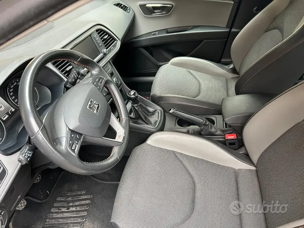 Usata Seat Leon X-Perience 110 CV (80 kW) 2015 Marrone Station wagon