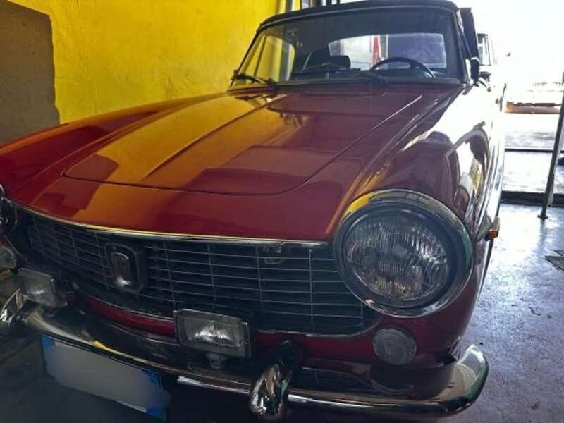 Rosso Usata 1964 Fiat 1500 Cabrio | 20.000 € - Immagine 1/4