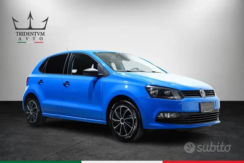 Usata VW Polo Trendline 60 CV (44 kW) 2015 Bluazzurro Berlina