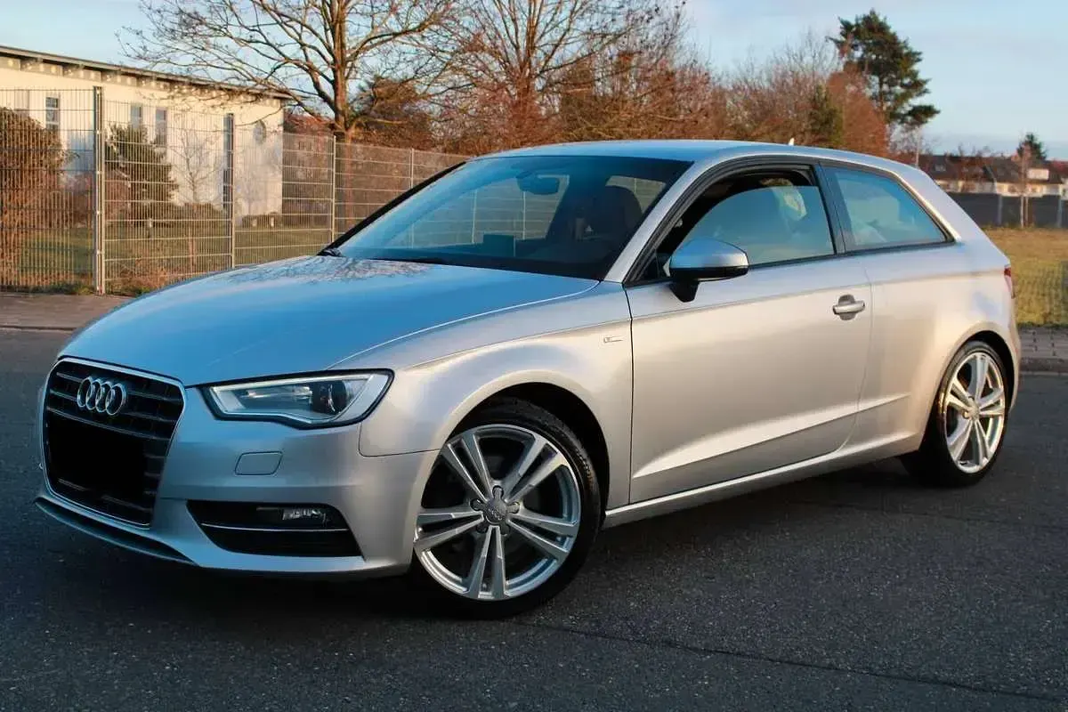 Usata Audi A3 Ambiente 140 CV (102 kW) 2005 Argento Utilitaria