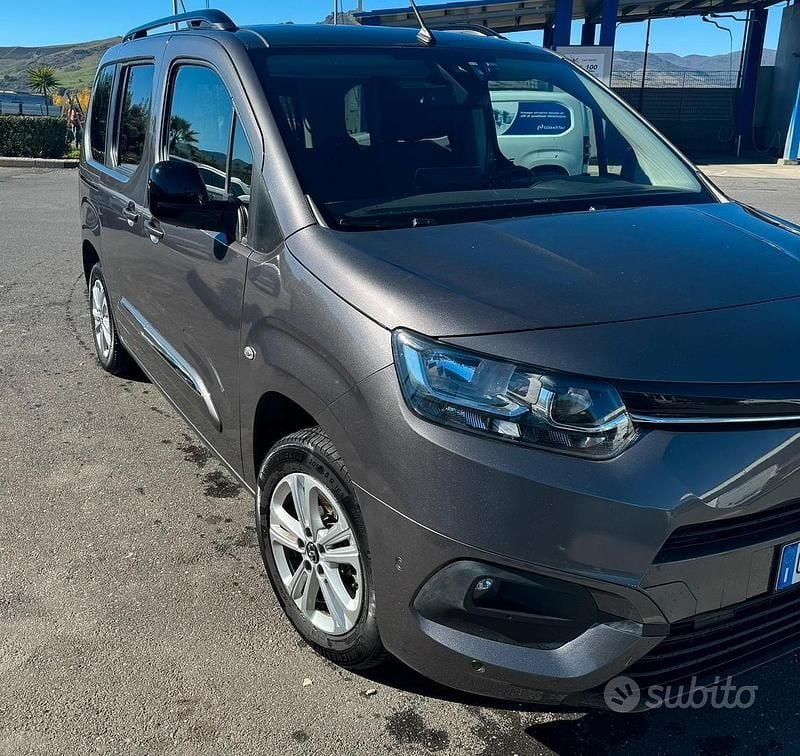 Usata Toyota Proace Verso City 131 CV (96 kW) 2023 Grigio Station wagon