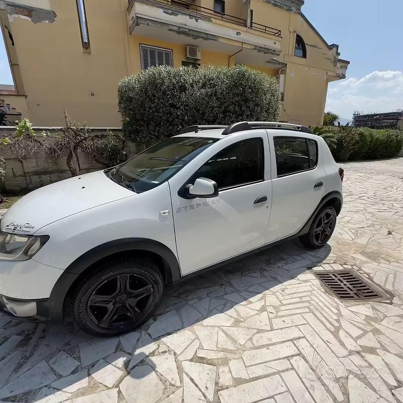 Usata Dacia Sandero Prestige 90 CV (66 kW) 2016 Berlina