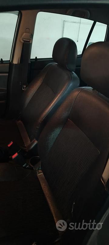 Käytetty Kia Picanto 61 HP (44 kW) 2008 Harmaa Viistoperä