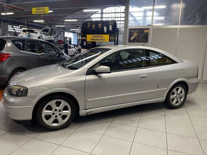 Usata Opel Astra 125 CV (91 kW) 2002 Argento Coupé