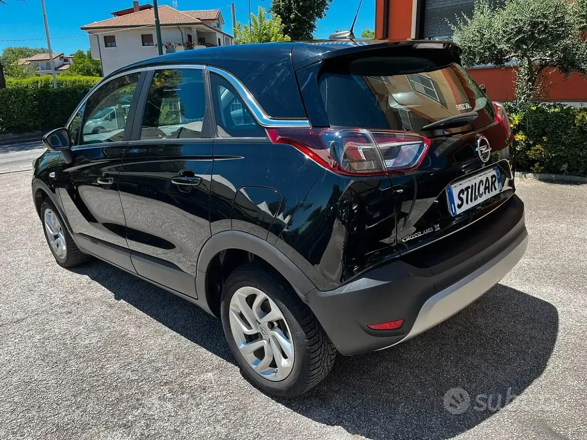 Usata Opel Crossland X Innovation 120 CV (88 kW) 2020 Nero SUV