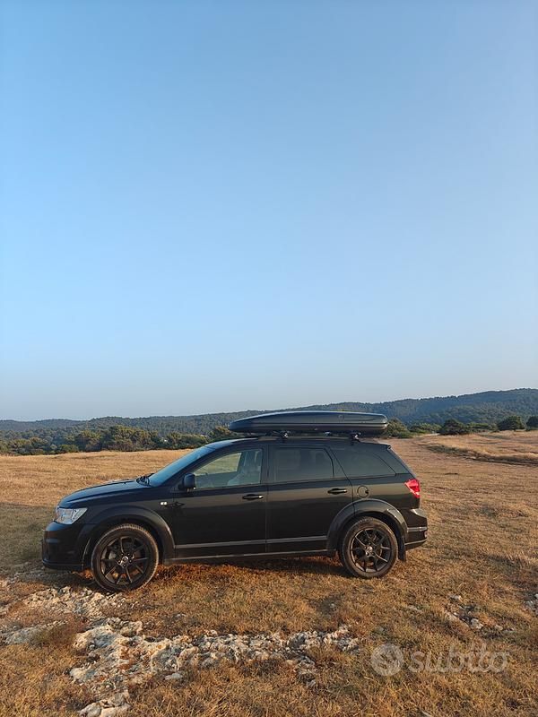 Usata 2013 Fiat Freemont Black Code SUV | 8500 € (Buon prezzo) - Immagine 1/4
