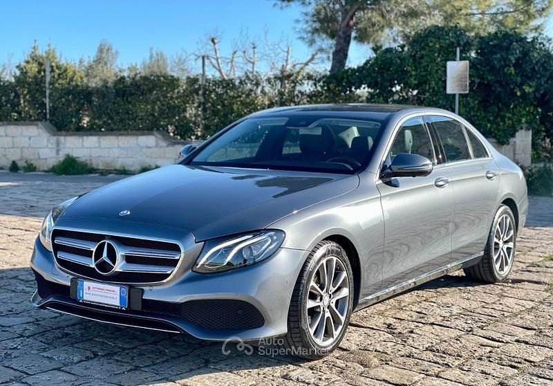 Usata Mercedes E220 Business 194 CV (142 kW) 2017 Grigio Berlina