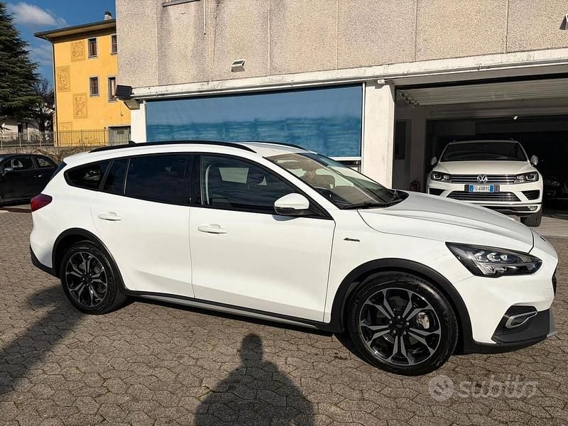 Usata Ford Focus Active 125 CV (91 kW) 2020 Bianco Station wagon