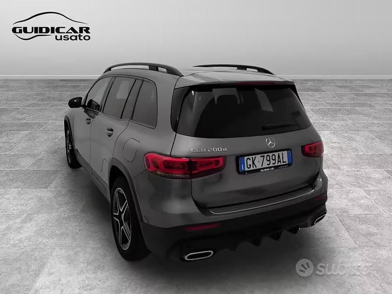 Usata Mercedes GLB200 Premium 150 CV (110 kW) 2022 Grigio SUV