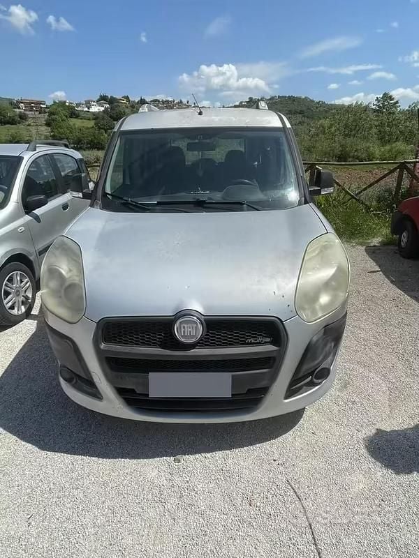 Usata Fiat Doblò 2010 Grigio Monovolume