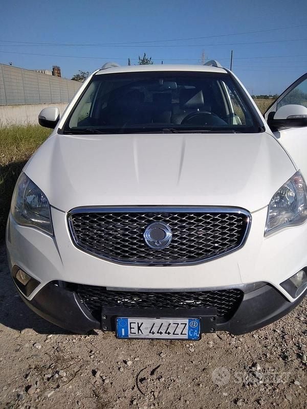 Usata Ssangyong (KGM) Korando 175 CV (128 kW) 2010 Bianco Station wagon