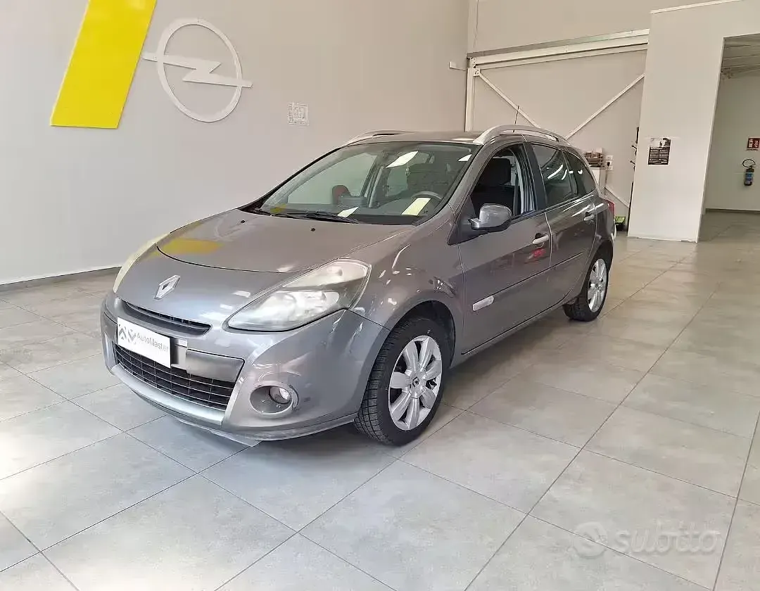 Usata Renault Clio Dynamique 101 CV (74 kW) 2009 Grigio Station wagon