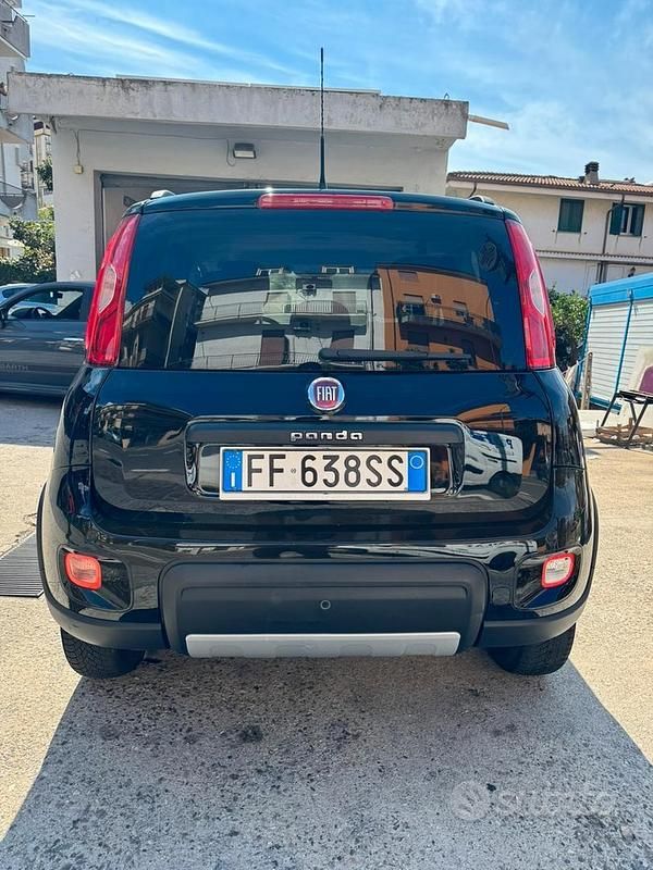 Usata Fiat Panda Easy 95 CV (69 kW) 2016 Nero Utilitaria