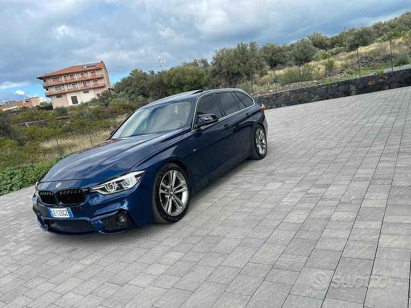 Usata BMW 320 Sport Line 190 CV (139 kW) 2016 Blu Station wagon