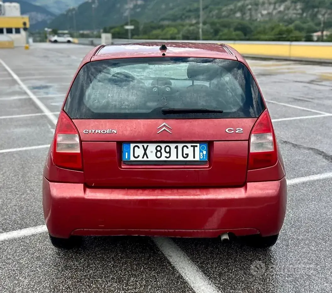 Usata Citroën C2 60 CV (44 kW) 2005 Rosso Utilitaria