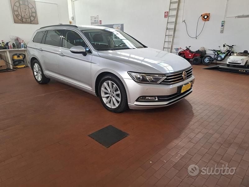 Usata VW Passat Executive 150 CV (110 kW) 2016 Grigio Station wagon