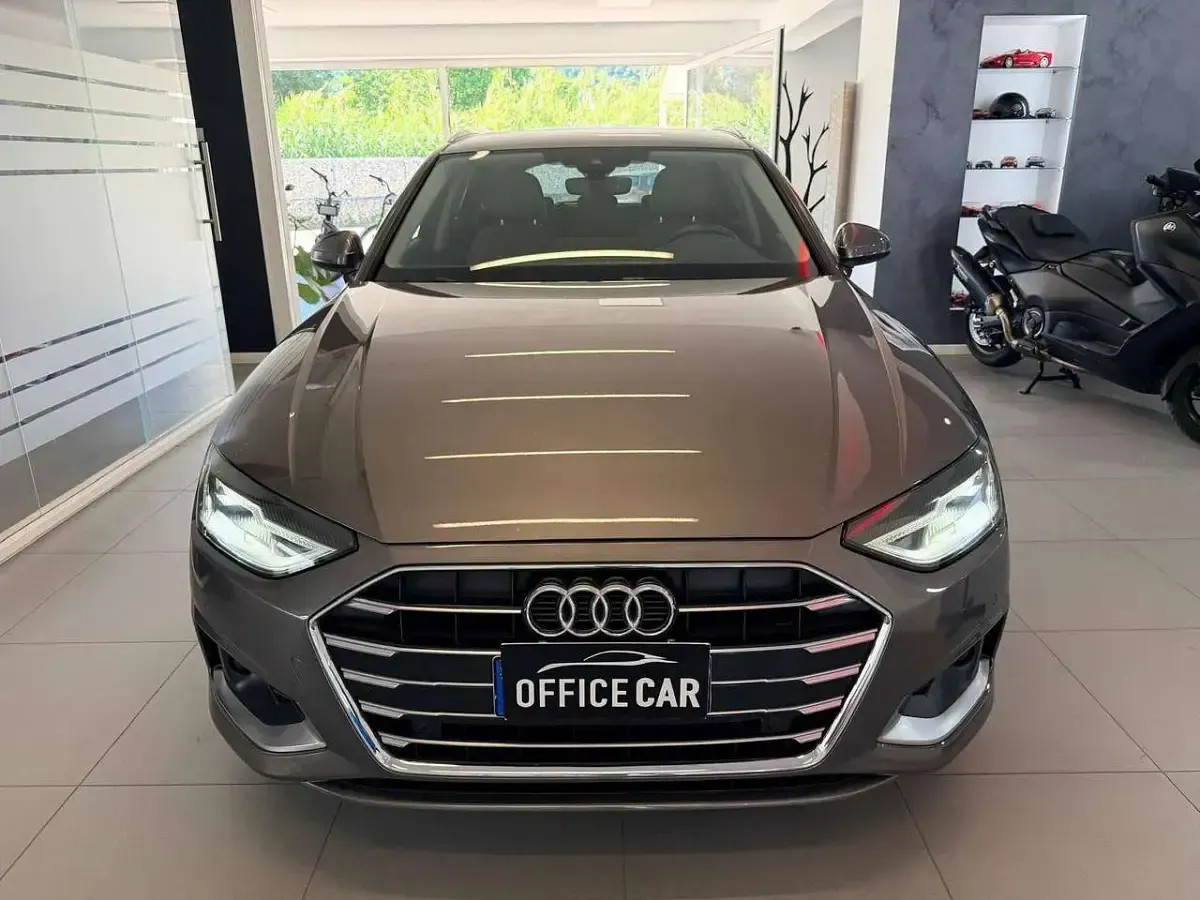 Usata Audi A4 Advanced Plus 136 CV (100 kW) 2022 Grigio Station wagon