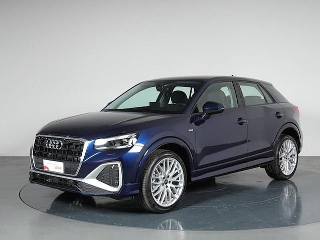 Nuova Audi Q2 S-Line 150 CV (110 kW) 2025 Blu navarra metallizzato SUV